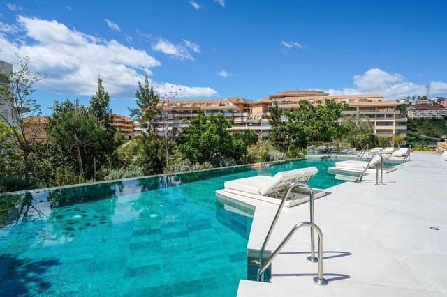 2 Zimmer Penthouse zu verkaufen in Fuengirola mit Pool - 799.000 € (Ref: 9639866)