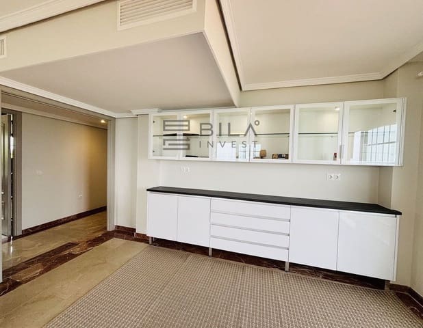 3 soverom Leilighet til salgs i Benalmadena Costa, Benalmádena med svømmebasseng garasje - € 649 000 (Ref: 9639868)