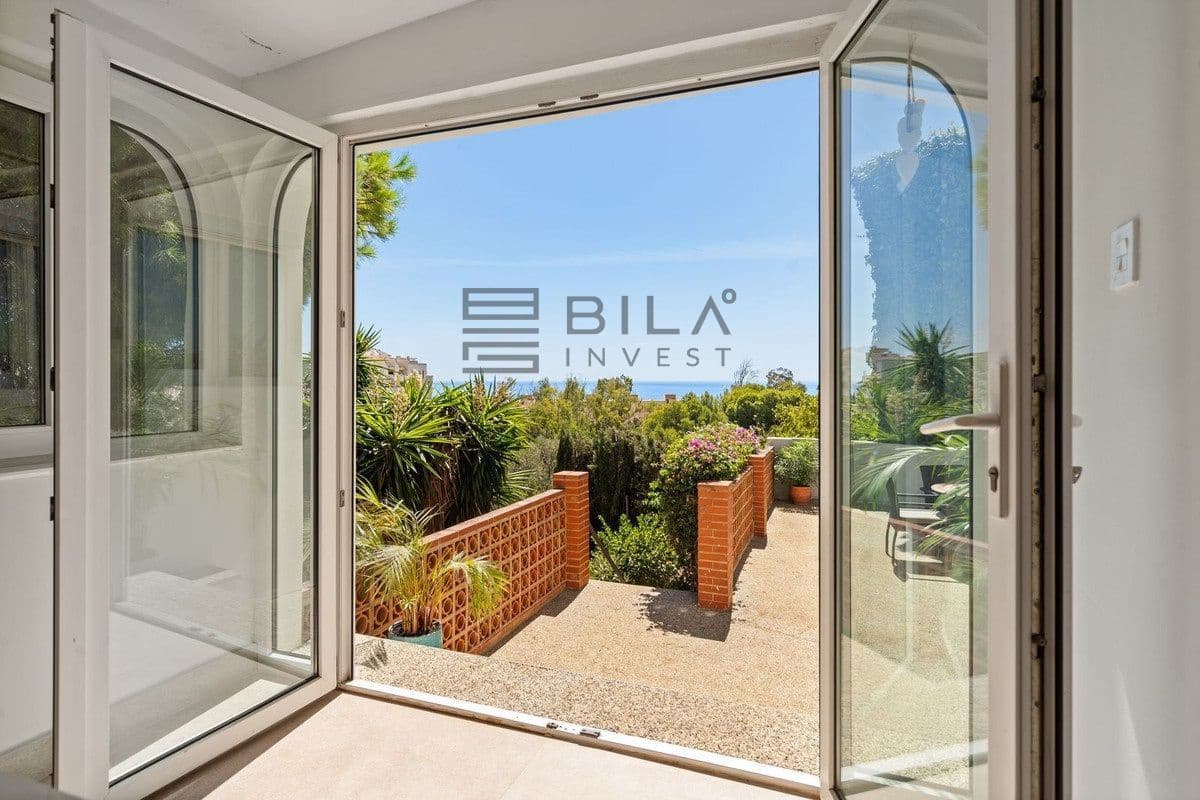 3 sovrum Villa till salu i Fuengirola med pool garage - 1 275 000 € (Ref: 9639870)