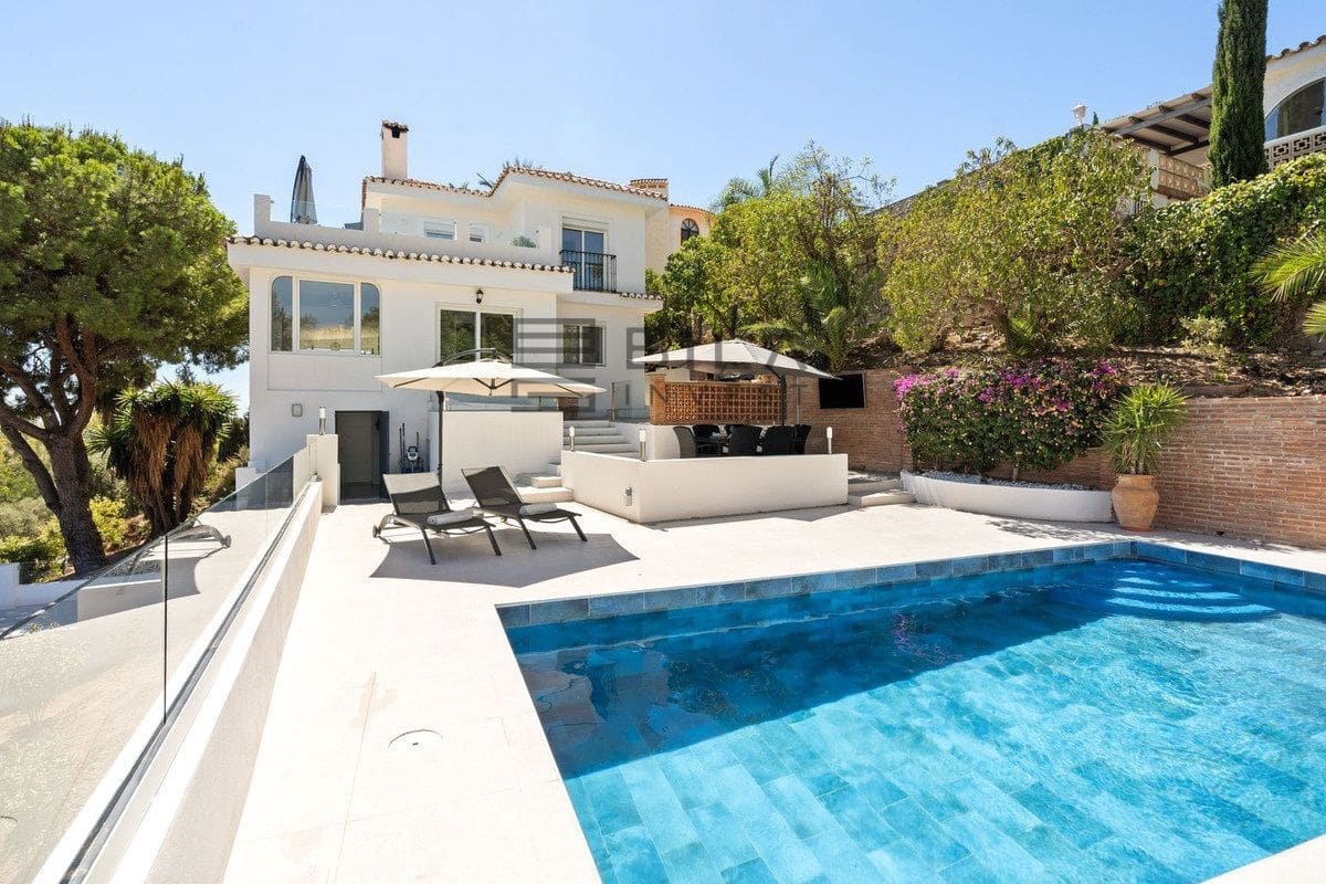 3 sovrum Villa till salu i Fuengirola med pool garage - 1 275 000 € (Ref: 9639870)