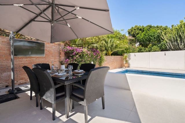 3 sovrum Villa till salu i Torreblanca, Fuengirola med pool garage - 1 275 000 € (Ref: 9639870)