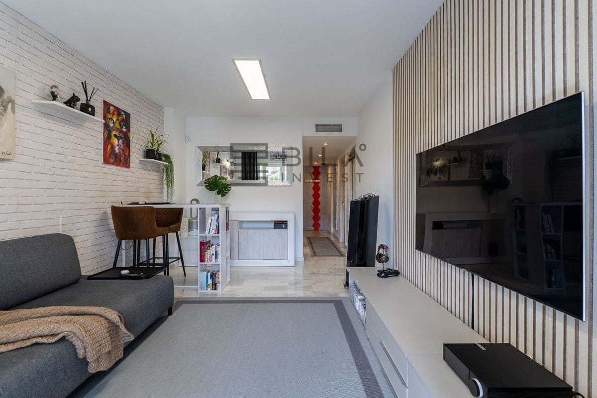 2 Zimmer Wohnung zu verkaufen in Riviera del Sol mit Pool Garage - 320.000 € (Ref: 9639871)