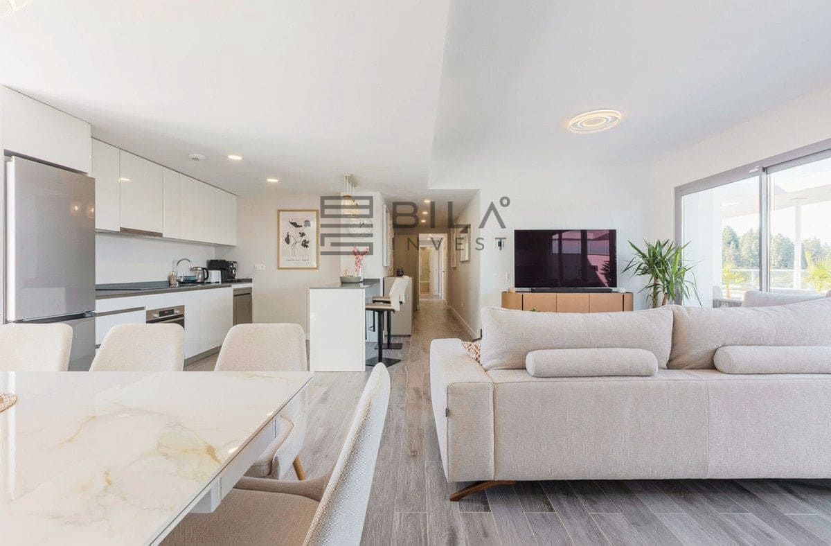 4 slaapkamer Penthouse te koop in El Chaparral met zwembad - € 1.070.000 (Ref: 9639874)