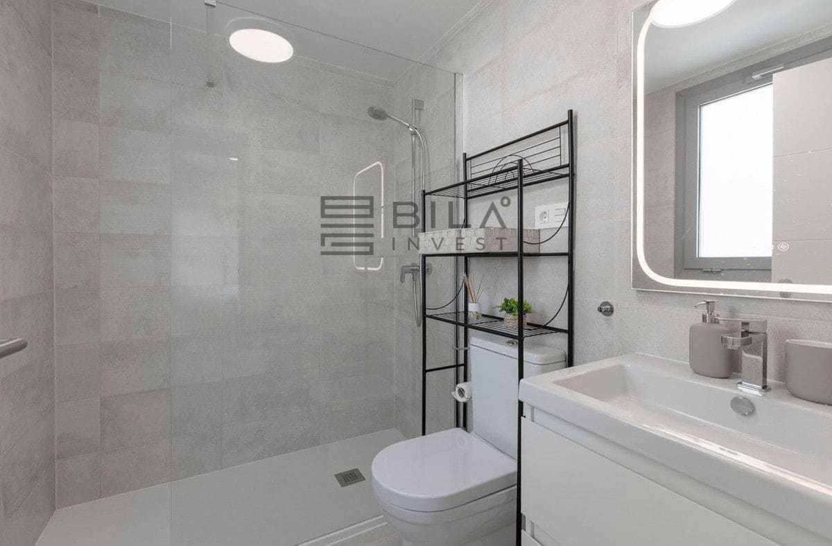 4 slaapkamer Penthouse te koop in El Chaparral met zwembad - € 1.070.000 (Ref: 9639874)