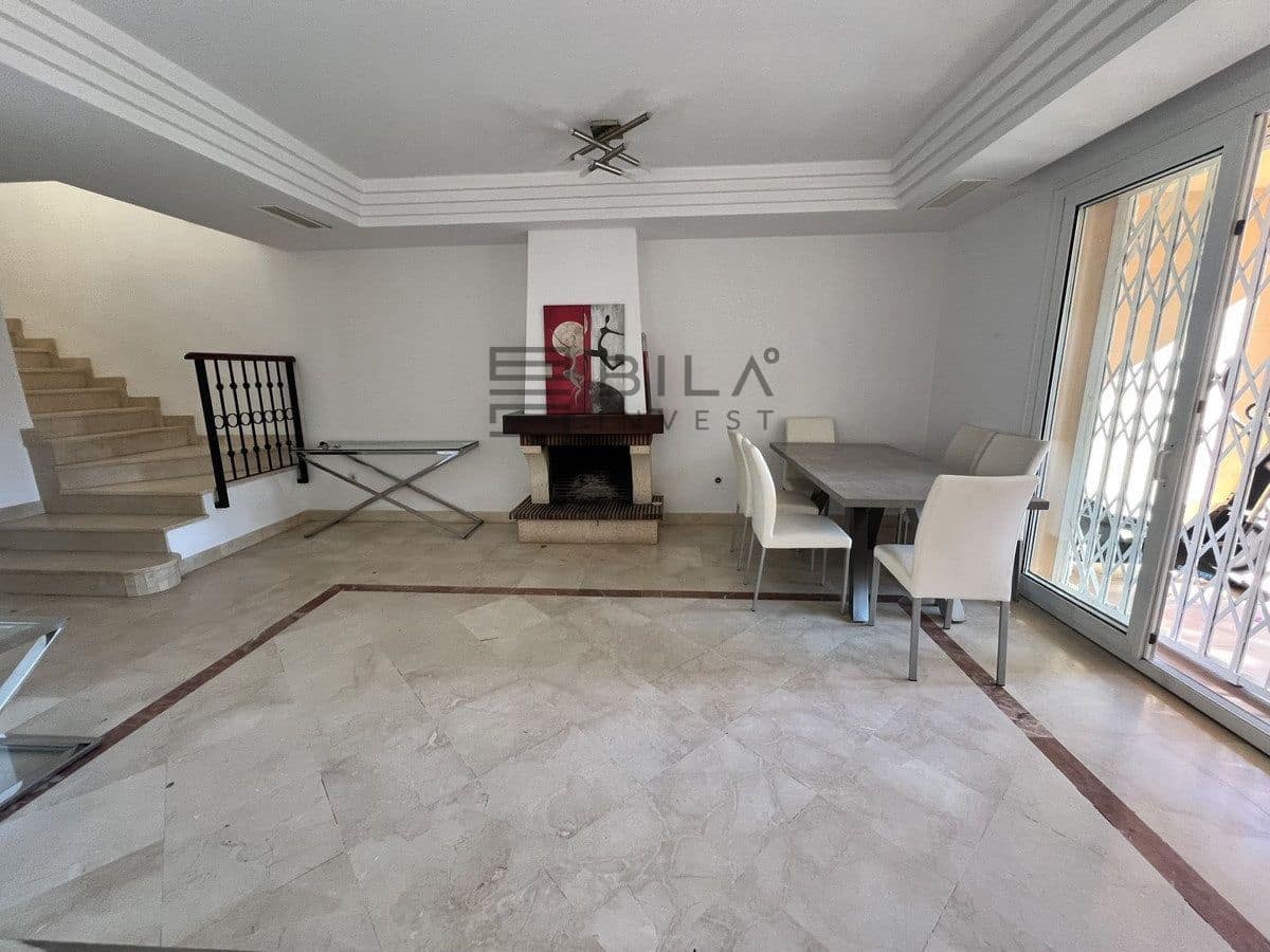 3 Zimmer Haus zu verkaufen in Riviera del Sol mit Pool - 460.000 € (Ref: 9639875)