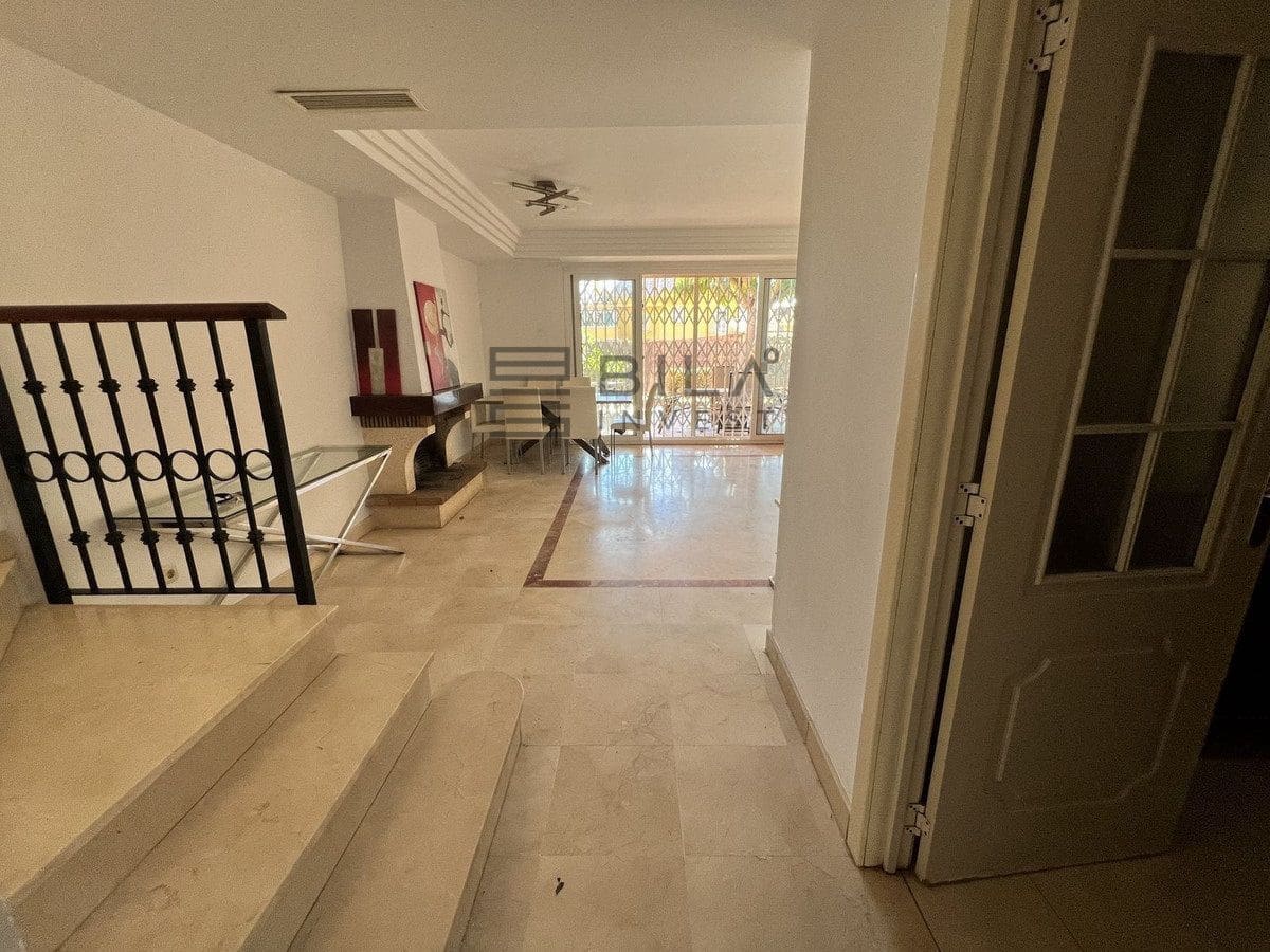 3 Zimmer Haus zu verkaufen in Riviera del Sol mit Pool - 460.000 € (Ref: 9639875)