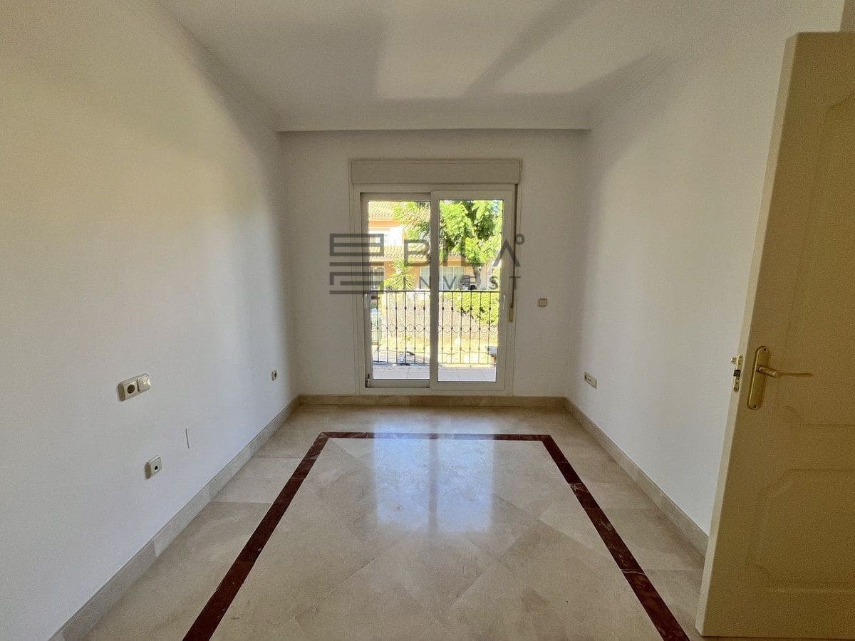 3 Zimmer Haus zu verkaufen in Riviera del Sol mit Pool - 460.000 € (Ref: 9639875)