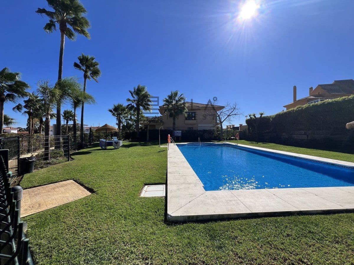 3 Zimmer Haus zu verkaufen in Riviera del Sol mit Pool - 460.000 € (Ref: 9639875)