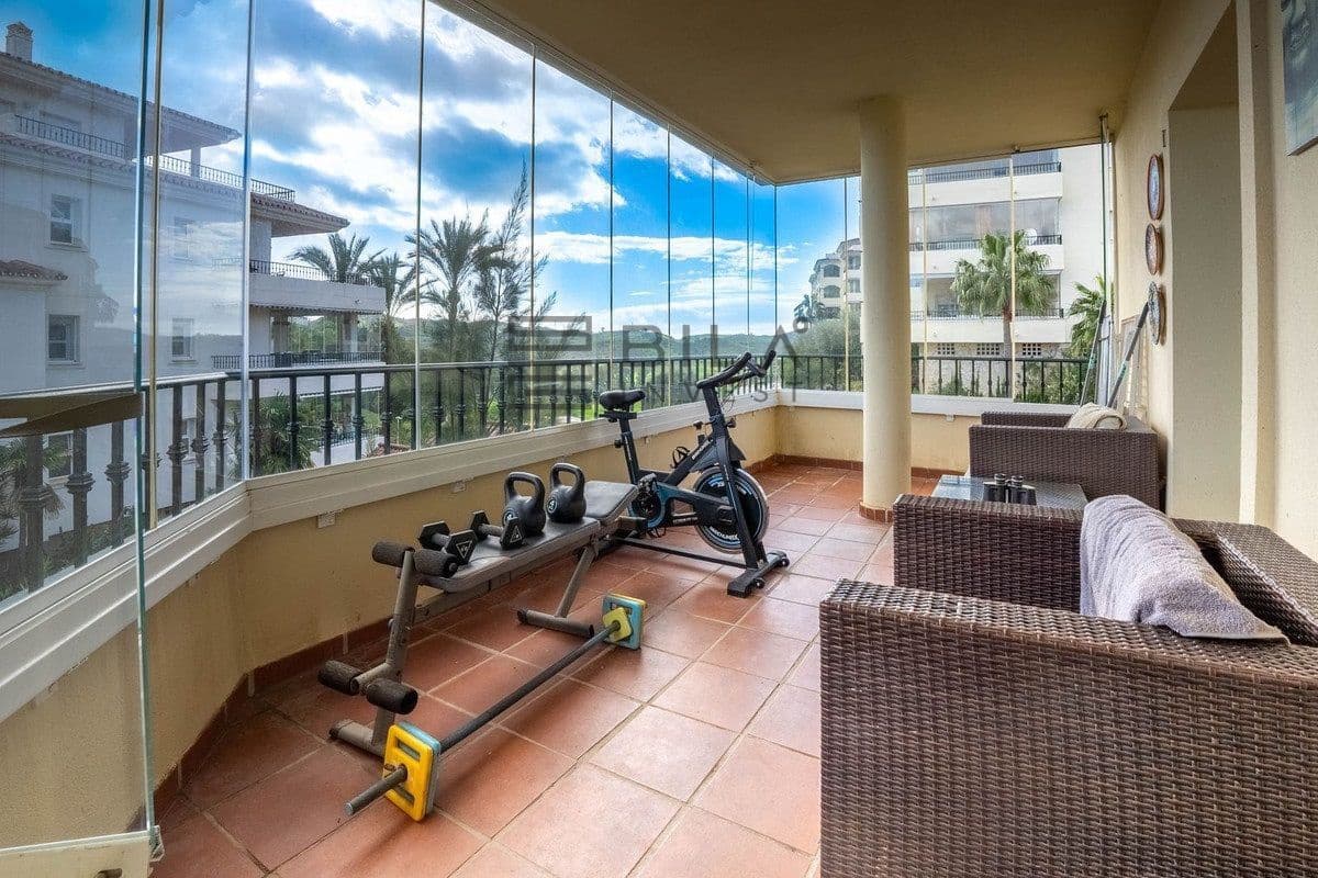 2 slaapkamer Penthouse te koop in La Cala Hills met zwembad - € 325.000 (Ref: 9639876)
