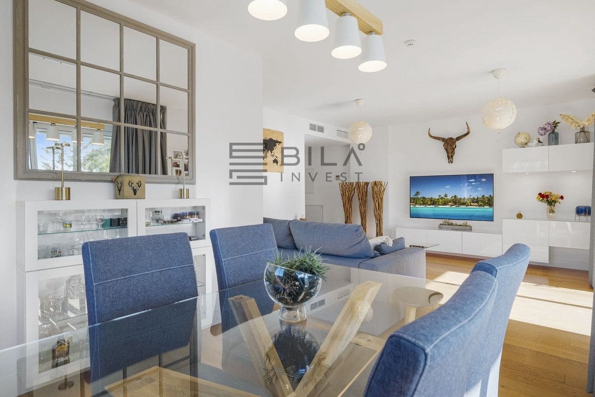 3 bedroom Flat for sale in El Chaparral with pool garage - € 649,000 (Ref: 9639877)