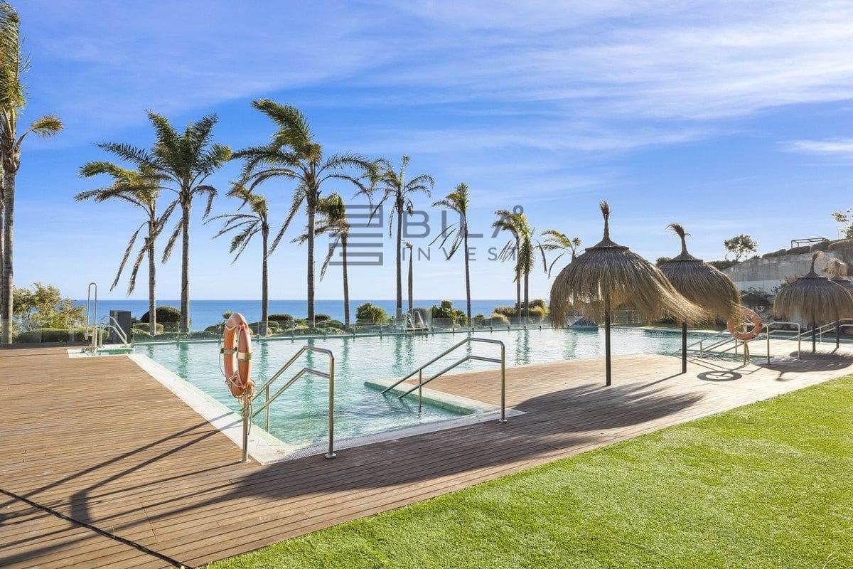 3 bedroom Flat for sale in El Chaparral with pool garage - € 649,000 (Ref: 9639877)