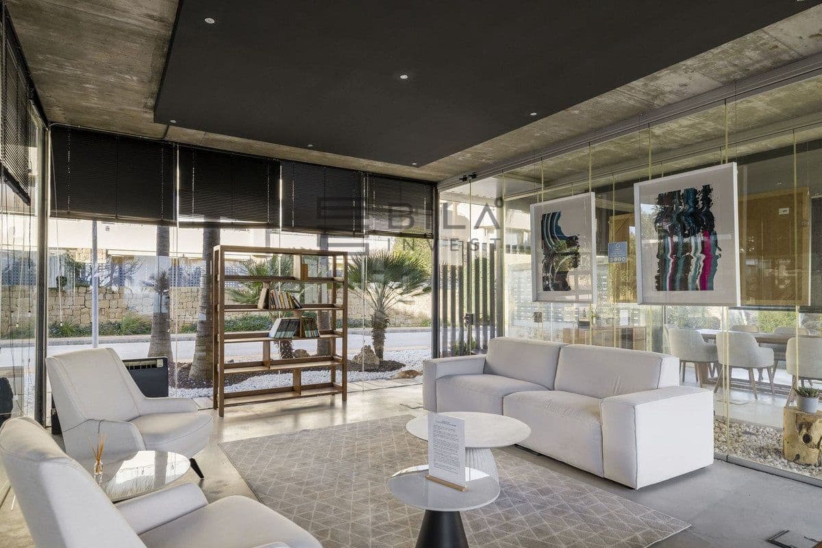 3 bedroom Flat for sale in El Chaparral with pool garage - € 649,000 (Ref: 9639877)