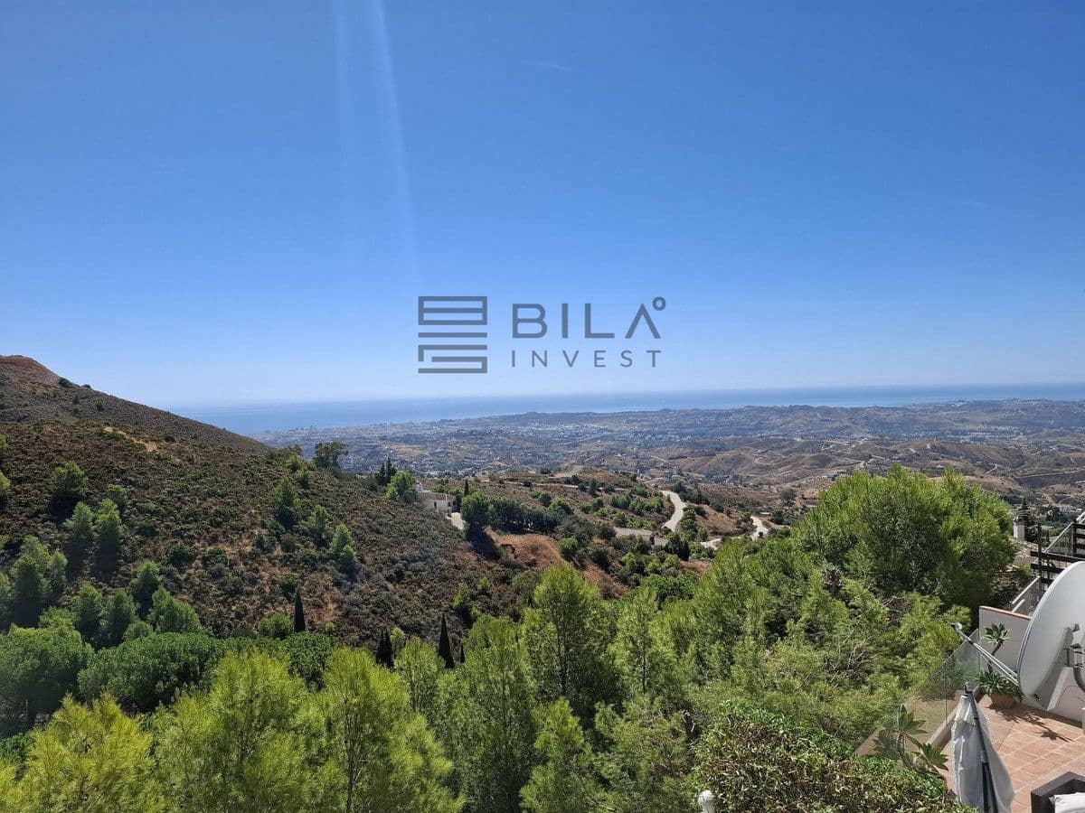 3 bedroom Townhouse for sale in Mijas with pool garage - € 369,000 (Ref: 9639878)