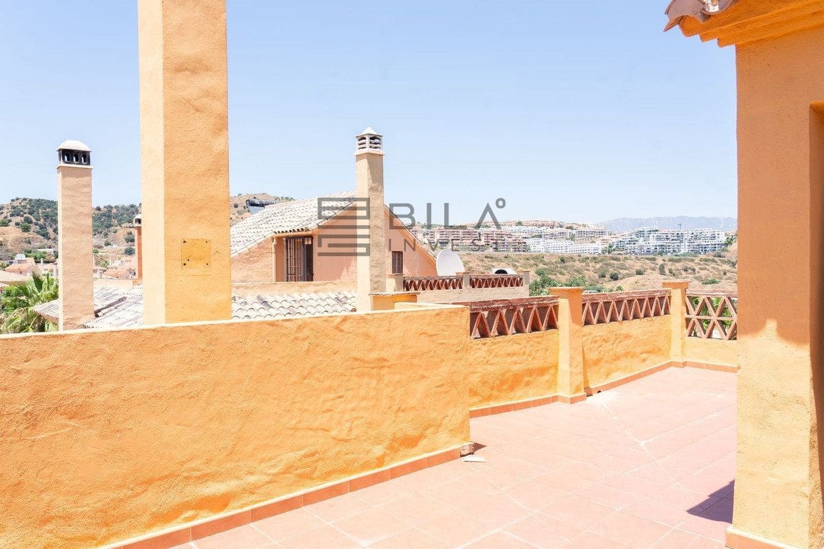 Casa de 3 habitaciones en Riviera del Sol en venta con piscina - 490.000 € (Ref: 9654061)