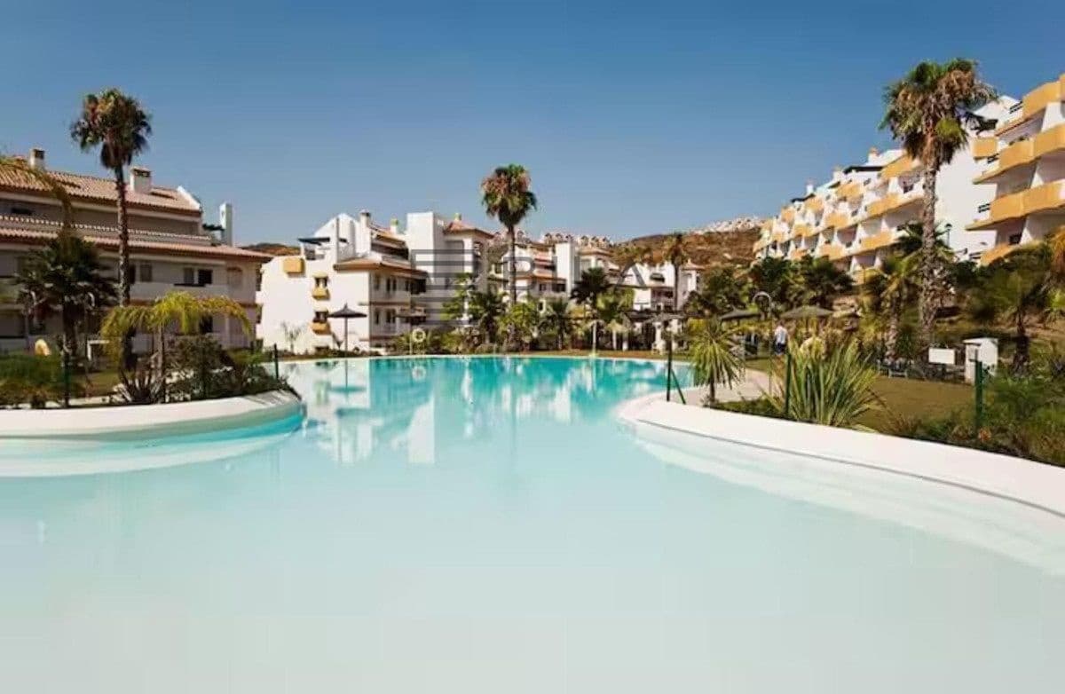 2 soverom Leilighet til salgs i La Cala de Mijas med svømmebasseng garasje - € 275 000 (Ref: 9654414)