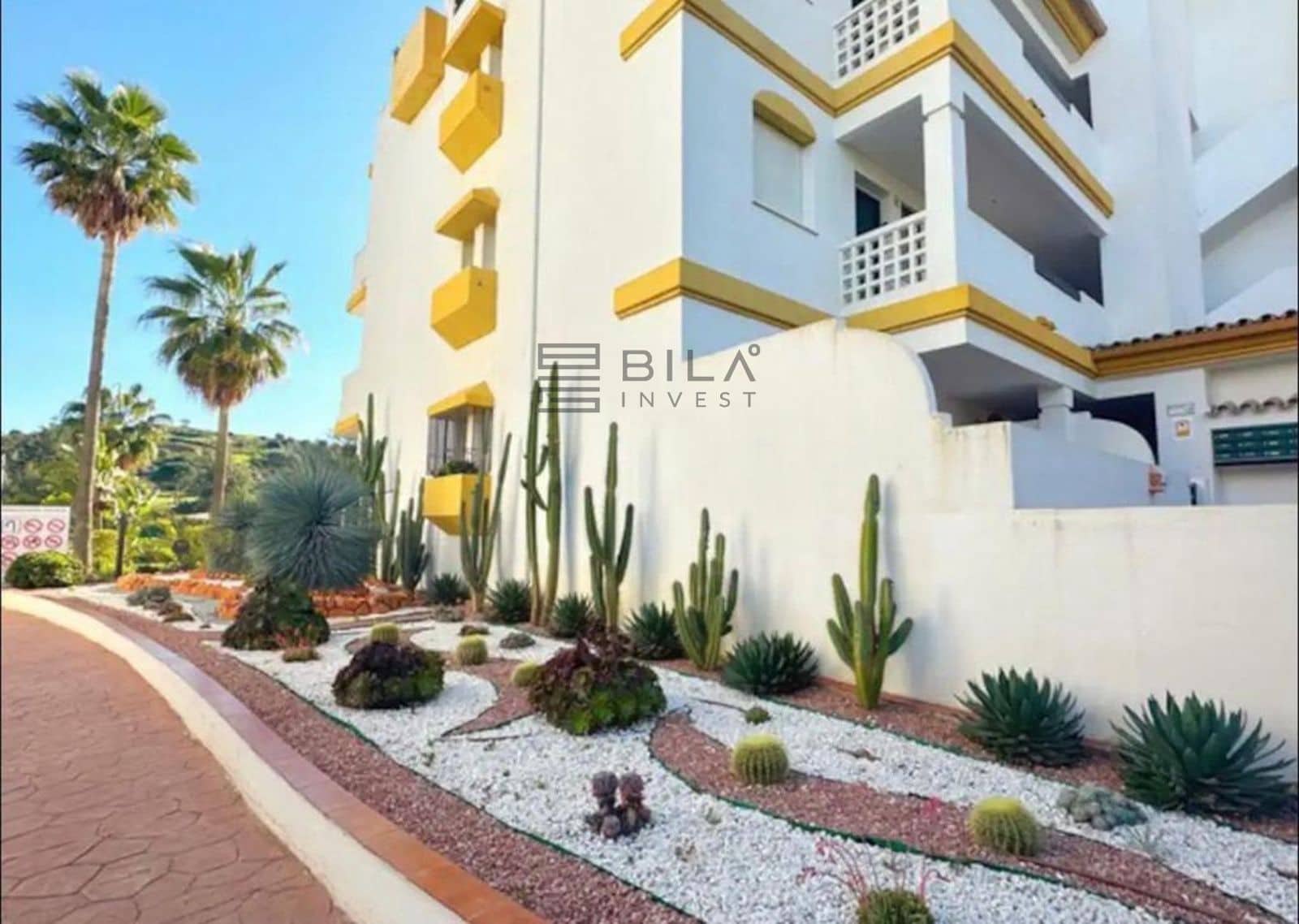 2 soverom Leilighet til salgs i La Cala de Mijas med svømmebasseng garasje - € 275 000 (Ref: 9654414)