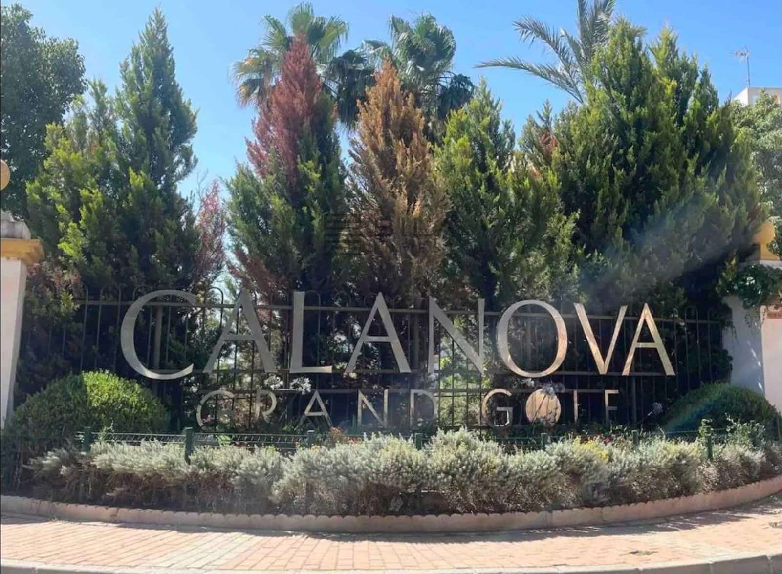 2 soverom Leilighet til salgs i La Cala de Mijas med svømmebasseng garasje - € 275 000 (Ref: 9654414)