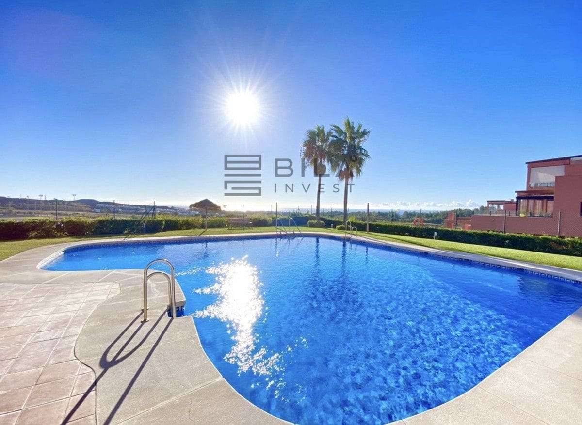 2 bedroom Flat for sale in Cerro del Aguila with pool garage - € 315,000 (Ref: 9654415)
