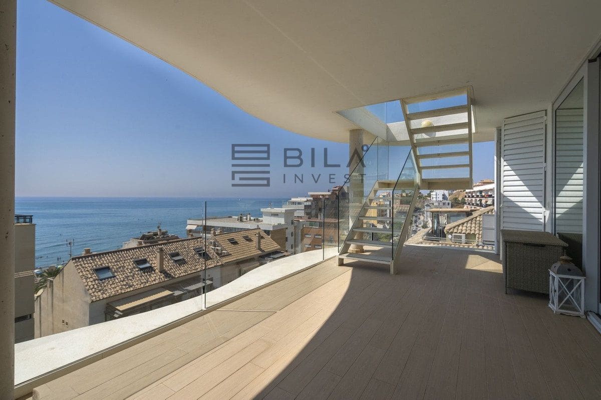 2 quarto Penthouse para venda em Carvajal com piscina - 1 299 000 € (Ref: 9654416)