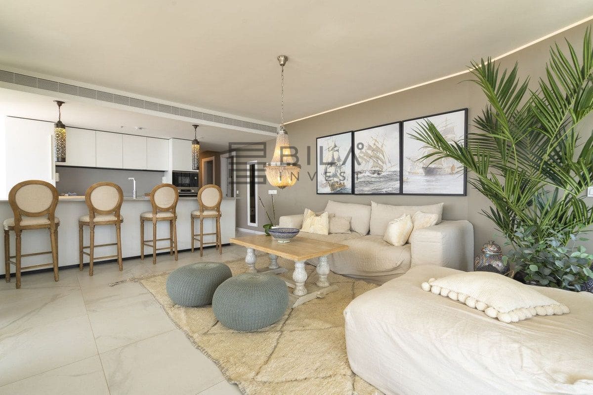 2 quarto Penthouse para venda em Carvajal com piscina - 1 299 000 € (Ref: 9654416)