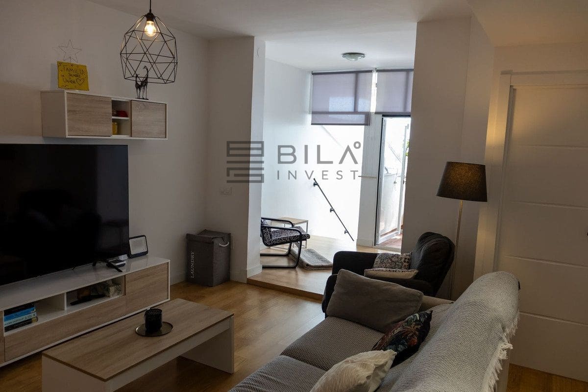 Piso de 3 habitaciones en Benalmadena Costa en venta con piscina garaje - 450.000 € (Ref: 9654417)