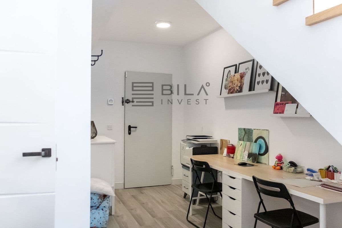 Piso de 3 habitaciones en Benalmadena Costa en venta con piscina garaje - 450.000 € (Ref: 9654417)