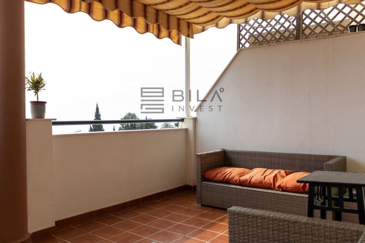 Piso de 3 habitaciones en Benalmadena Costa en venta con piscina garaje - 450.000 € (Ref: 9654417)