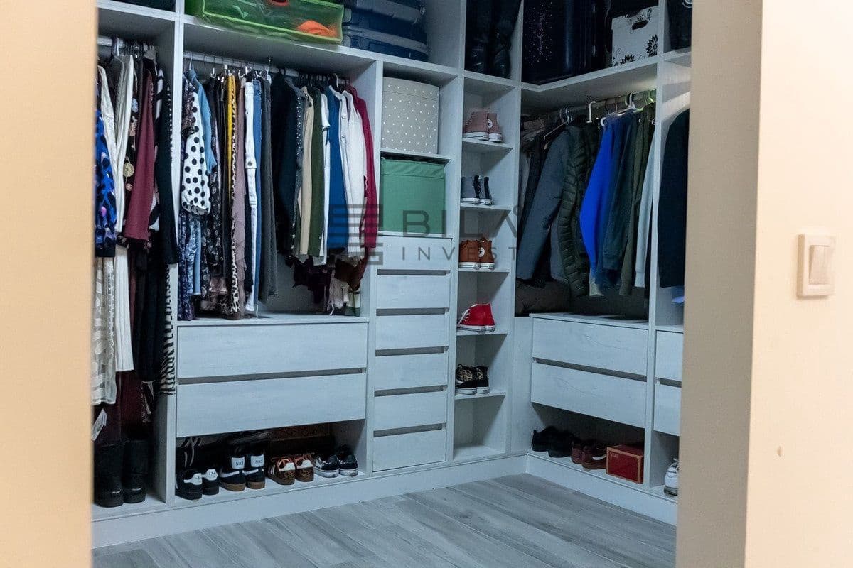 Piso de 3 habitaciones en Benalmadena Costa en venta con piscina garaje - 450.000 € (Ref: 9654417)