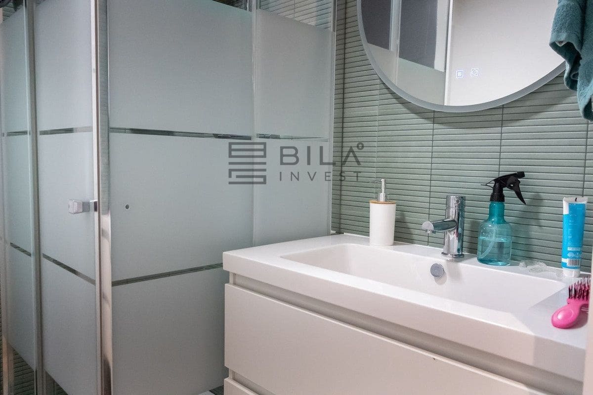 Piso de 3 habitaciones en Benalmadena Costa en venta con piscina garaje - 450.000 € (Ref: 9654417)