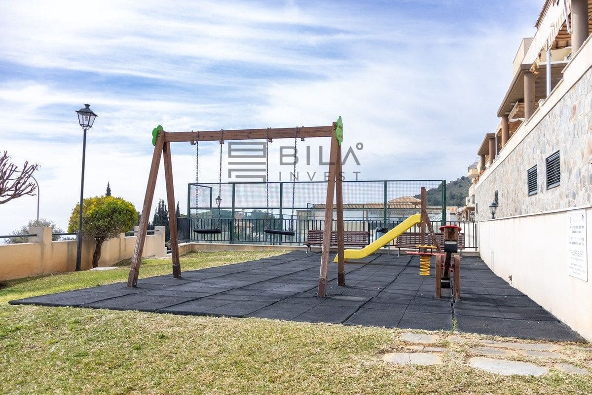 Piso de 3 habitaciones en Benalmadena Costa en venta con piscina garaje - 450.000 € (Ref: 9654417)