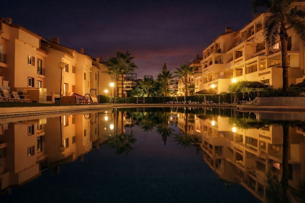 Piso de 4 habitaciones en El Chaparral en venta con piscina garaje - 419.000 € (Ref: 9654418)