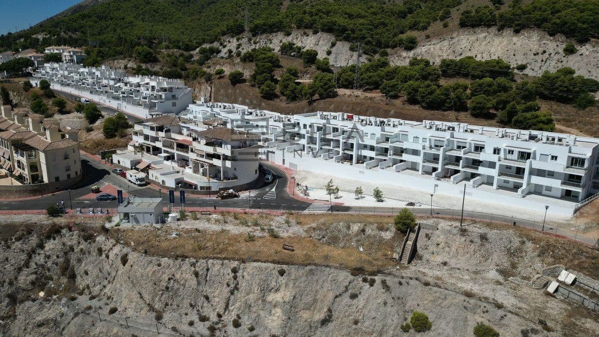 2 slaapkamer Flat te koop in Benalmadena met zwembad garage - € 399.950 (Ref: 9665712)