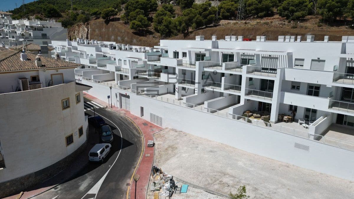 2 slaapkamer Flat te koop in Benalmadena met zwembad garage - € 399.950 (Ref: 9665712)