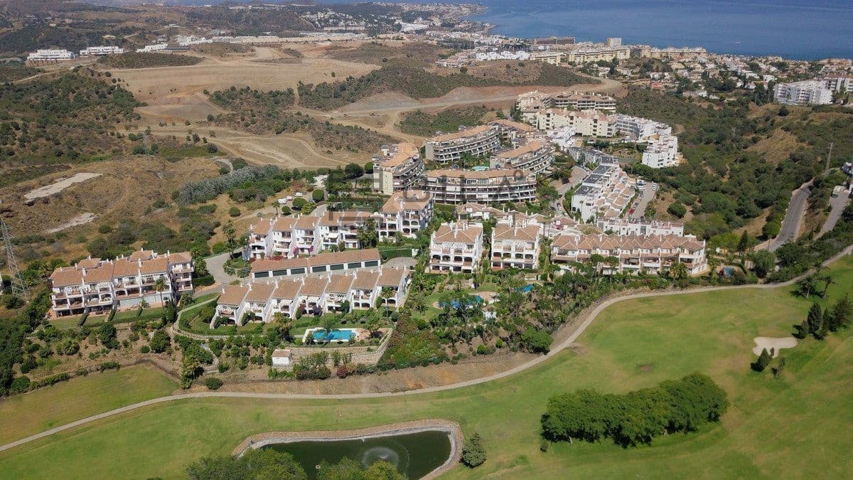 2 Zimmer Penthouse zu verkaufen in Miraflores mit Pool - 469.000 € (Ref: 9669859)