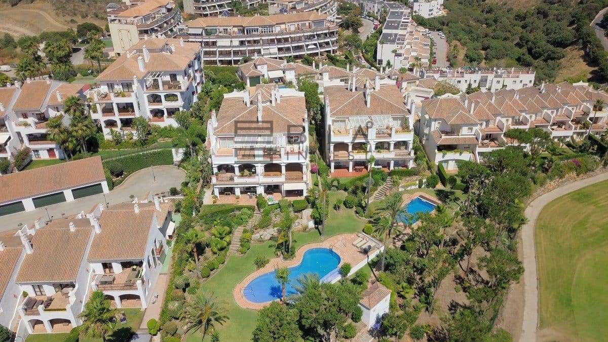 2 Zimmer Penthouse zu verkaufen in Miraflores mit Pool - 469.000 € (Ref: 9669859)