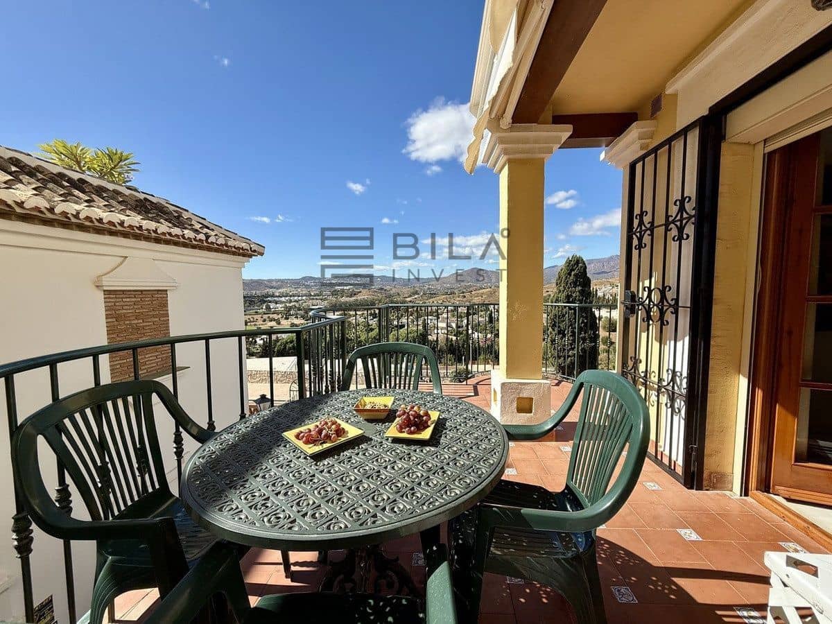 2 slaapkamer Villa te koop in Mijas Golf met zwembad garage - € 415.000 (Ref: 9669860)