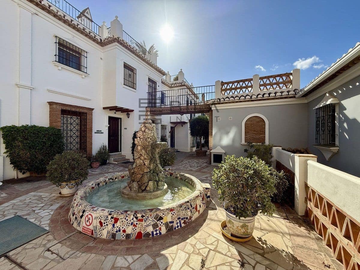 2 slaapkamer Villa te koop in Mijas Golf met zwembad garage - € 415.000 (Ref: 9669860)