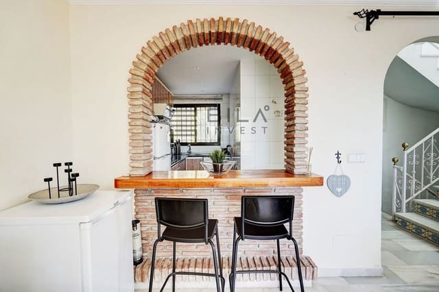 2 bedroom Penthouse for sale in Calahonda, Mijas with pool - € 330,000 (Ref: 9669863)