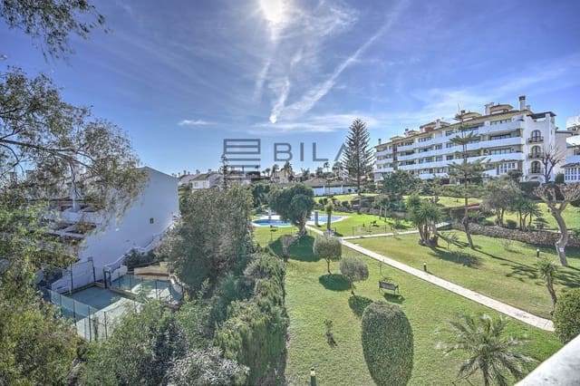 2 bedroom Penthouse for sale in Calahonda, Mijas with pool - € 330,000 (Ref: 9669863)