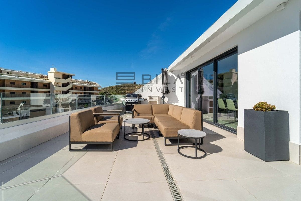 3 sovrum Takvåning till salu i Fuengirola med pool - 1 299 000 € (Ref: 9669864)