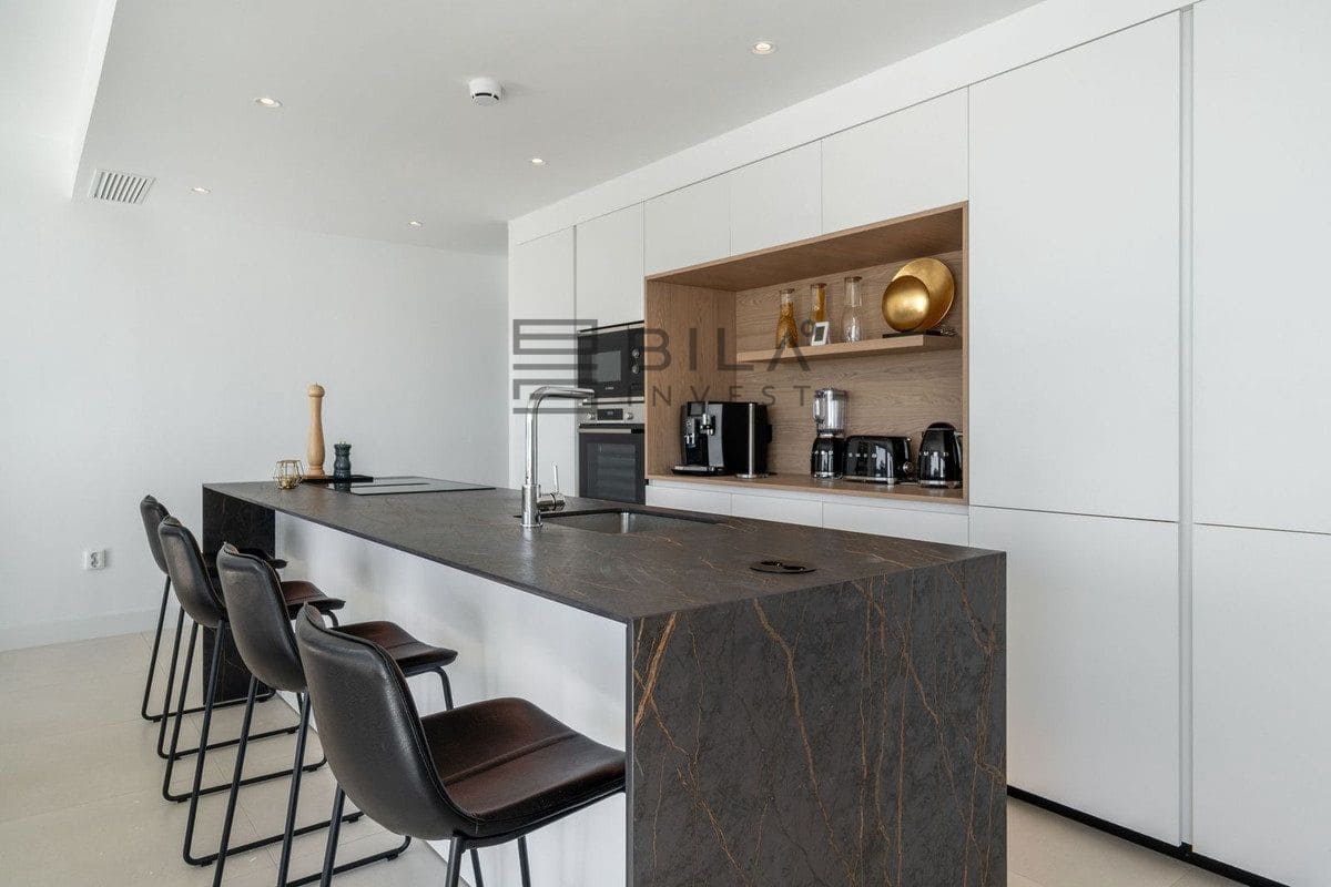 3 sovrum Takvåning till salu i Fuengirola med pool - 1 299 000 € (Ref: 9669864)