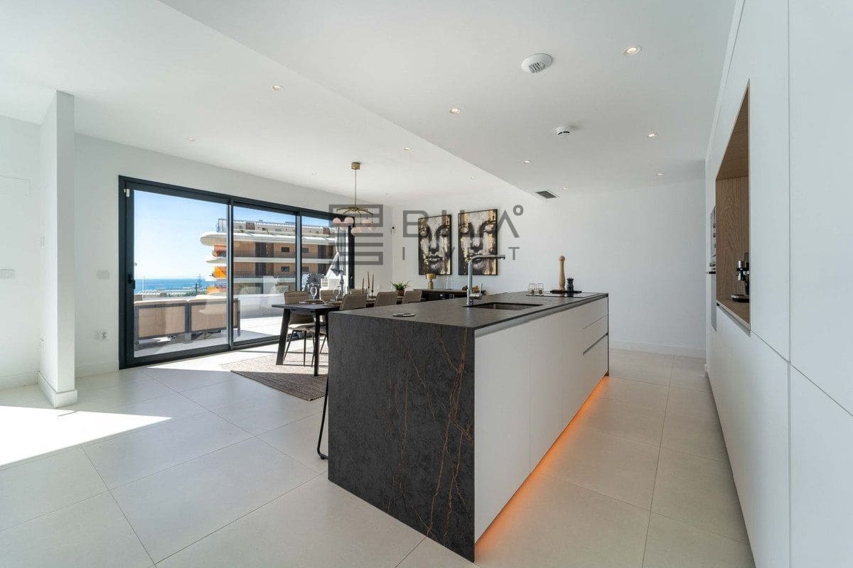 3 sovrum Takvåning till salu i Fuengirola med pool - 1 299 000 € (Ref: 9669864)