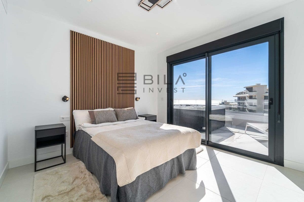 3 sovrum Takvåning till salu i Fuengirola med pool - 1 299 000 € (Ref: 9669864)