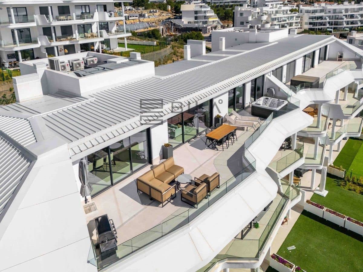 3 sovrum Takvåning till salu i Fuengirola med pool - 1 299 000 € (Ref: 9669864)