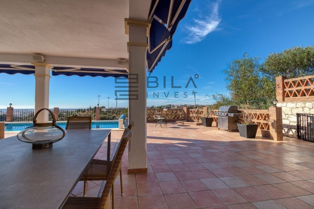 4 chambre Villa/Maison à vendre à Mijas avec piscine garage - 1 395 000 € (Ref: 9669867)
