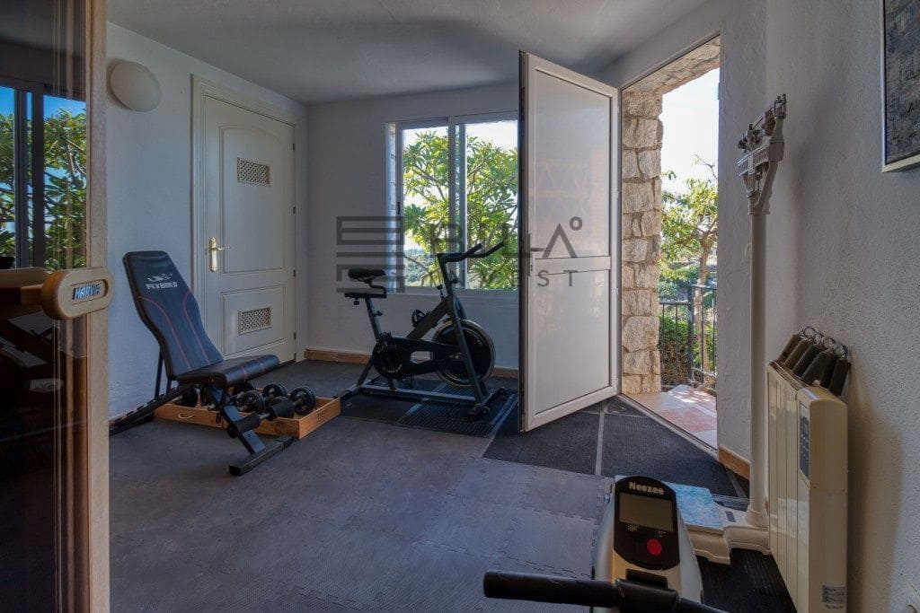 4 chambre Villa/Maison à vendre à Mijas avec piscine garage - 1 395 000 € (Ref: 9669867)