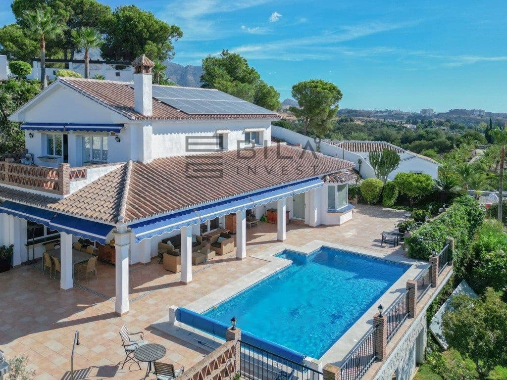 4 chambre Villa/Maison à vendre à Mijas avec piscine garage - 1 395 000 € (Ref: 9669867)
