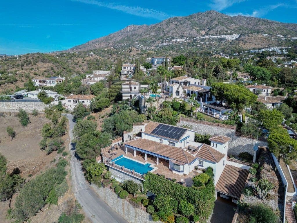 4 chambre Villa/Maison à vendre à Mijas avec piscine garage - 1 395 000 € (Ref: 9669867)