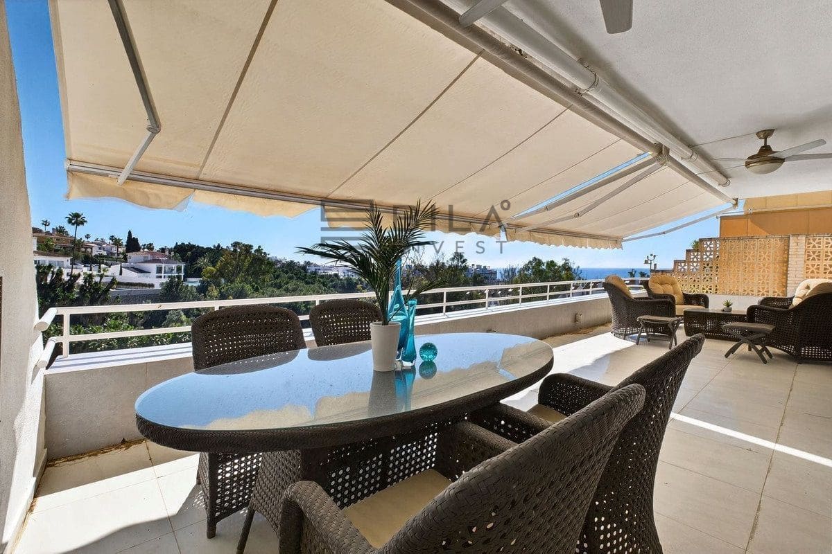 3 slaapkamer Flat te koop in Torrequebrada met zwembad garage - € 689.000 (Ref: 9672406)