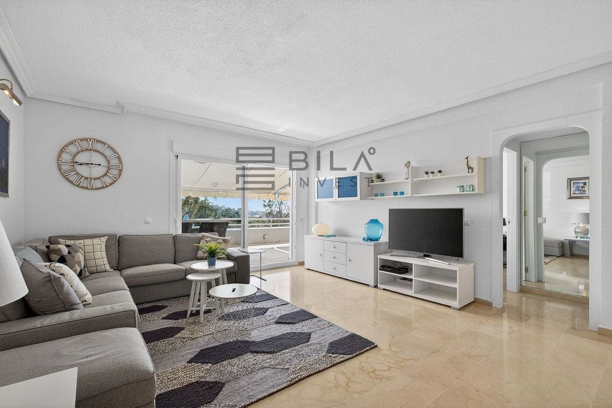 3 slaapkamer Flat te koop in Torrequebrada met zwembad garage - € 689.000 (Ref: 9672406)